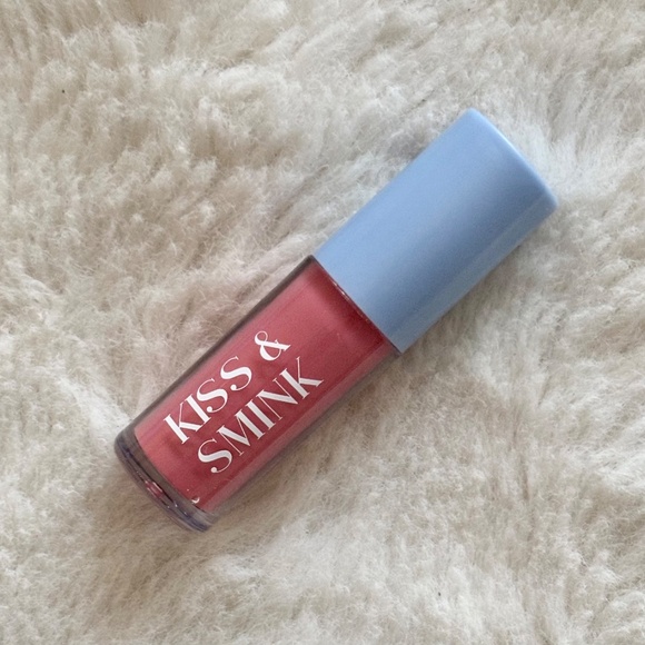 Kiss & Smink Tinted Lip Oil in Peony - Picture 2 of 4